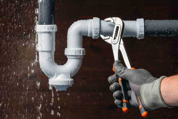 Professional Leak Detection technician working in Constantine, MI